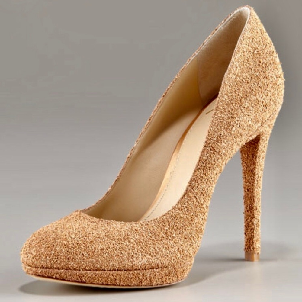 Frederique Gold Pump